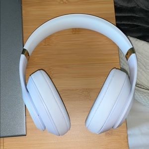 Beats studio 3 wireless